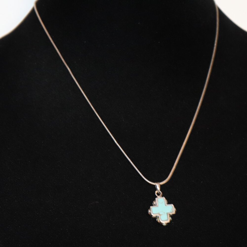 Chunky Turquoise Cross Pendant Necklace w/chain